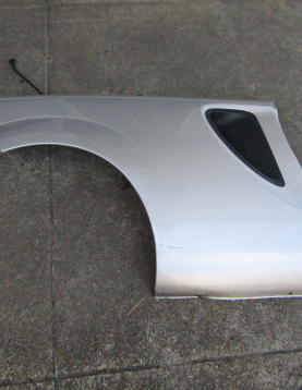 Guarda lamas tras Toyota MR 2 ano 2000