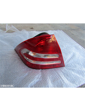 Farolim tras esquerdo Mercedes class c( W203) original em bom estado