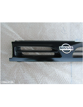 Grelha Nissan Primera I fase I ano 1990 a 1996