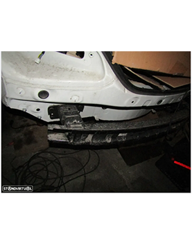 Reforço para-choques tras Mercedes CLA ano 2013 a 2018 original em bom estado