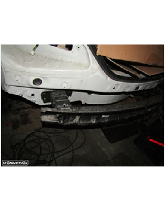 Reforço para-choques tras Mercedes CLA ano 2013 a 2018 original em bom estado