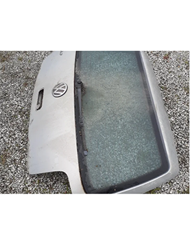 Tampa mala com vidro VW Golf 4